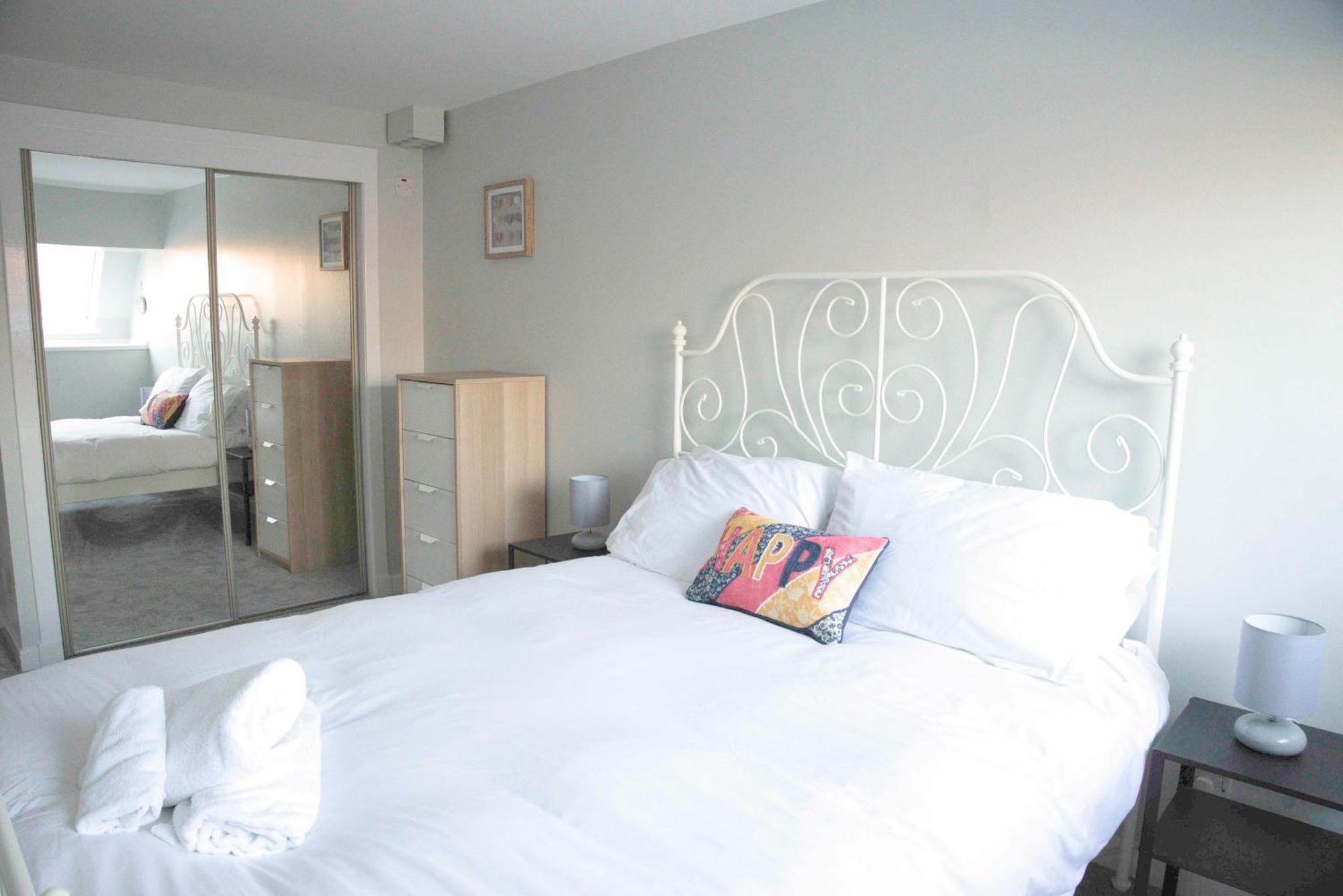 Fabulous Stylish Flat In Merchant City & Free Secure Parking Glasgow Exterior foto